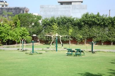 Image of 1130 Sq.ft 2 BHK Apartment / Flat for sale in Landcraft Golf Links Phase 2, Pandav Nagar, Ghaziabad for Rs. 8000000