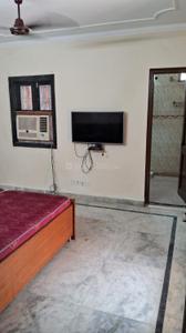 Bedroom Image of 600 Sq.ft 1 BHK Builder Floor for rent in Karampura New Delhi for Rs. 30000