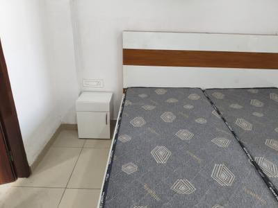 Bedroom Image of 900 Sq.ft 1 RK Builder Floor for rent in Haibowal Kalan Ludhiana for Rs. 12000