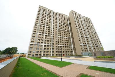 Image of 1007 Sq.ft 2 BHK Apartment / Flat for sale in Sobha Dream Gardens, Thanisandra, Bengaluru for Rs. 12800000