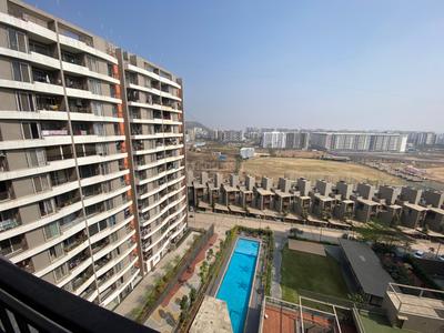 Balcony Image of 1100 Sq.ft 2 BHK Apartment / Flat for rent in Mantra Montana, Dhanori Pune for Rs. 26000
