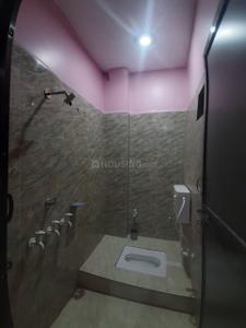 Bathroom Image of 600 Sq.ft 2 BHK Independent House for rent in Paira Tola Mirzapur for Rs. 10000