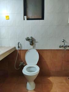 Common Bathroom Image of 1450 Sq.ft 3 BHK Apartment / Flat for rent in Hiranandani Caviana, Hiranandani Estate Thane for Rs. 65000