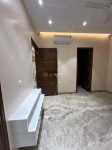 Bedroom Image of 2000 Sq.ft 3 BHK Builder Floor for rent in Kirti Nagar New Delhi for Rs. 65000