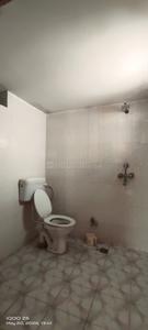 Bathroom Image of 1400 Sq.ft 2 BHK Builder Floor for rent in Sunderpur Varanasi for Rs. 16000