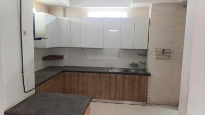 Kitchen Image of 3302 Sq.ft 3 BHK Apartment / Flat for rent in Parx Laureate, Sector 108 Noida for Rs. 90000