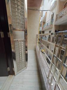 Balcony Image of 380 Sq.ft 1 BHK Builder Floor for rent in Shalimar Bagh New Delhi for Rs. 17200