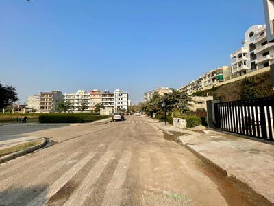 Image of 3250 Sq.ft 4 BHK Apartment / Flat for sale in DLF The Valley Central, Sector 3, Panchkula for Rs. 26499999