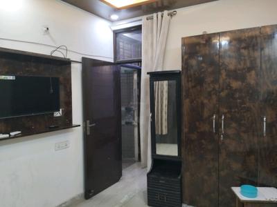 Bedroom Image of 750 Sq.ft 2 BHK Builder Floor for sale in Shalimar Bagh New Delhi for Rs. 10500000