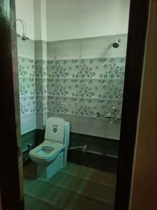 Bathroom Image of 1000 Sq.ft 2 BHK Independent House for rent in Jankipuram Lucknow for Rs. 15000