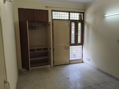 Bedroom Image of 1800 Sq.ft 3 BHK Apartment / Flat for rent in Sector 4 Dwarka New Delhi for Rs. 42000