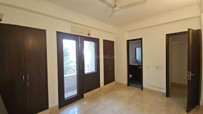 Bedroom Image of 2800 Sq.ft 4 BHK Builder Floor for sale in Safdarjung Enclave New Delhi for Rs. 67500000