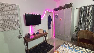 Bedroom Image of 750 Sq.ft 1.5 BHK Builder Floor for rent in Sector 57 Gurgaon for Rs. 23000