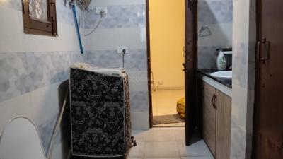 Image of 1750 Sq.ft 3.5 BHK Apartment / Flat for rent in Pathik Vihar, Sector 62, Noida for Rs. 35000
