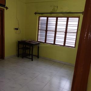Bedroom Image of 850 Sq.ft 2 BHK Independent House for rent in Prince Anwar Shah Connector Kolkata for Rs. 18000