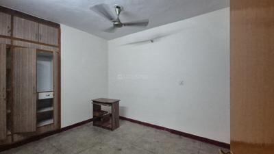 Bedroom Image of 1100 Sq.ft 2 BHK Apartment / Flat for rent in Netaji Subhash Apartments, Sector 13 Dwarka New Delhi for Rs. 24000