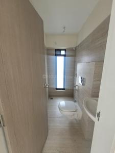 Bathroom Image of 750 Sq.ft 2 BHK Apartment / Flat for rent in Shivaji Park Mumbai for Rs. 145000