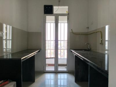 Kitchen Image of 825 Sq.ft 2 BHK Apartment / Flat for rent in Runwal The Central Park, Chinchwad Pune for Rs. 35001