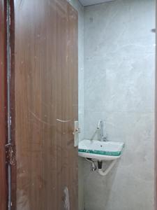 Common Bathroom Image of 980 Sq.ft 2 BHK Apartment / Flat for sale in Sector 49 Noida for Rs. 3500000