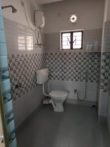 Bathroom Image of 1100 Sq.ft 3 BHK Apartment / Flat for rent in Kalyani Nadia for Rs. 15002