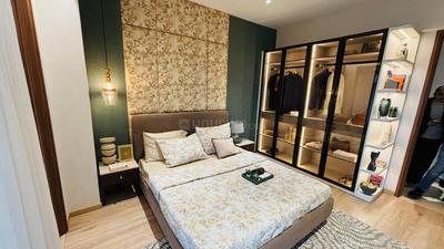 Bedroom Image of 1385 Sq.ft 3 BHK Apartment / Flat for sale in Prateek Wisteria, Sector 77 Noida for Rs. 18500000