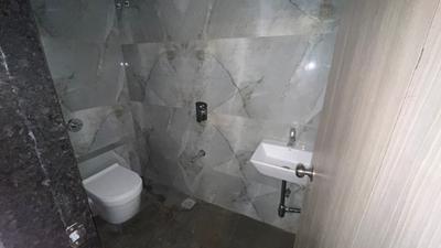 Bathroom Image of 550 Sq.ft 1 BHK Apartment / Flat for rent in Ufasa Fortune Star, Byculla Mumbai for Rs. 50000