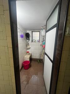 Bathroom Image of Single Occupancy Available In Hall in Malad West, Mumbai