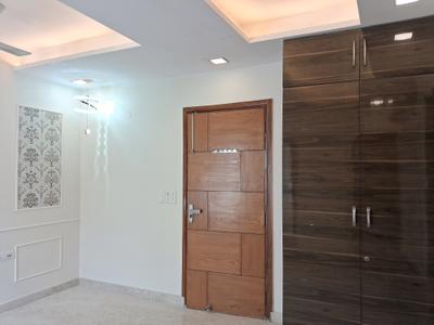 Bedroom Image of 2700 Sq.ft 3 BHK Builder Floor for rent in Model Town New Delhi for Rs. 90000