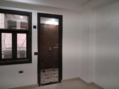 Bedroom Image of 2200 Sq.ft 4.5 BHK Apartment / Flat for sale in JMD Siddhi Vinayak by JMD Construction, Sector 73 Noida for Rs. 7600000