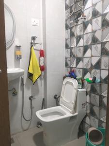 Common Bathroom Image of 450 Sq.ft 1 BHK Builder Floor for sale in Mayur Vihar Phase 1 New Delhi for Rs. 2800000