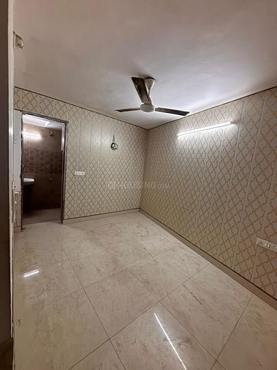 Saket metro gate no 2 Bedroom 1