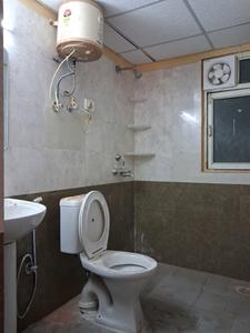 Common Bathroom Image of 950 Sq.ft 2 BHK Apartment / Flat for sale in Gardenia Golf City Phase 4, Sector 75 Noida for Rs. 7298700