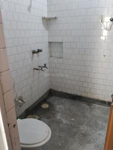 Bathroom Image of 1000 Sq.ft 2 BHK Apartment / Flat for rent in Pink Apartments, Sector 18 Dwarka New Delhi for Rs. 27000