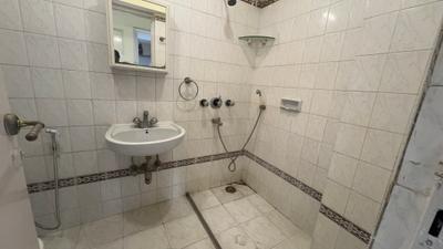 Lake Side Bathroom One 3