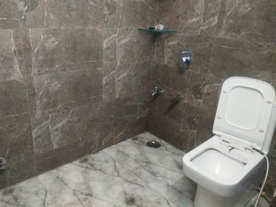 Image of 1500 Sq.ft 3 BHK Independent House for rent in Mansarover Garden, New Delhi for Rs. 35000