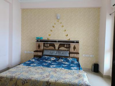 Bedroom Image of 1600 Sq.ft 3 BHK Apartment / Flat for rent in Vrindavan Yojana Lucknow for Rs. 45000
