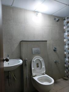Common Bathroom Image of 1126 Sq.ft 2.5 BHK Apartment / Flat for sale in Shapoorji Pallonji Vanaha, Bavdhan Pune for Rs. 10800000