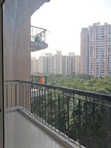 Living Room Image of 950 Sq.ft 2 BHK Apartment / Flat for sale in Amrapali Zodiac, Sector 120 Noida for Rs. 8000000