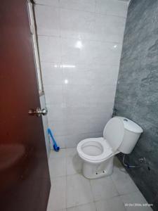 Bathroom Image of 807 Sq.ft 2 BHK Apartment / Flat for sale in Eureka Diya Green City, Sikrod Ghaziabad for Rs. 5500000