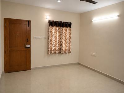 Living Room Image of 900 Sq.ft 2 BHK Apartment / Flat for rent in Chinna Chokkikulam Madurai for Rs. 17000