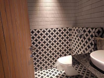 Bathroom Image of 2901 Sq.ft 4 BHK Apartment / Flat for sale in Sky Garden, Gomti Nagar Lucknow for Rs. 39000000