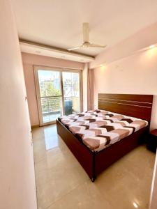 Bedroom Image of 1200 Sq.ft 1 BHK Builder Floor for rent in Sector 40 Gurgaon for Rs. 37000