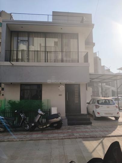 Shivalik elegance 1 Main Image 1