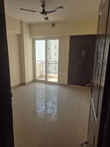 Hall Image of 1200 Sq.ft 3 BHK Apartment / Flat for rent in Sethi Max Royal, Sector 76 Noida for Rs. 30000