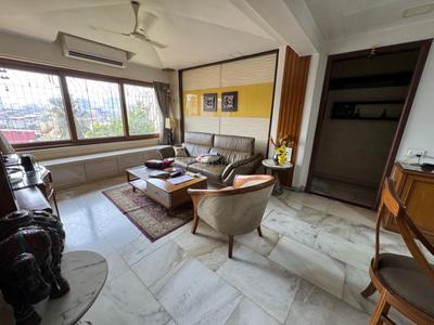 Living Room Image of 910 Sq.ft 2 BHK Apartment / Flat for rent in Bandra East Mumbai for Rs. 80000