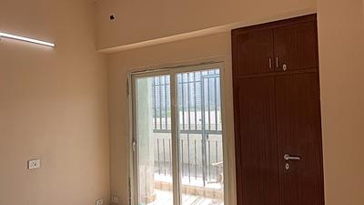 Bedroom Image of 585 Sq.ft 1 BHK Apartment / Flat for rent in Amrapali Dream Valley 2, Noida Extension Greater Noida for Rs. 17000
