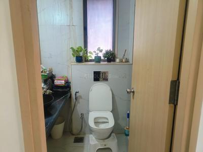 Bathroom Image of 1300 Sq.ft 3 BHK Apartment / Flat for sale in Lodha Bel Air, Jogeshwari West Mumbai for Rs. 41500000