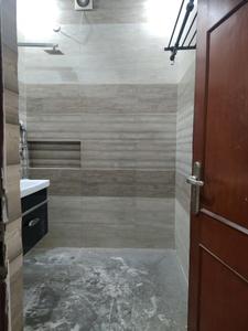 Common Bathroom Image of 2600 Sq.ft 4 BHK Apartment / Flat for sale in Vasant Kunj New Delhi for Rs. 45000000