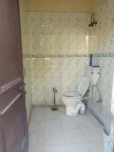 Bathroom Image of 861 Sq.ft 2 BHK Builder Floor for rent in Alpha II Greater Noida for Rs. 16000
