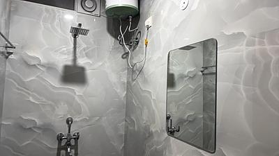 Bathroom Image of 650 Sq.ft 1 RK Apartment / Flat for rent in IDA Scheme No 134 Indore for Rs. 12000